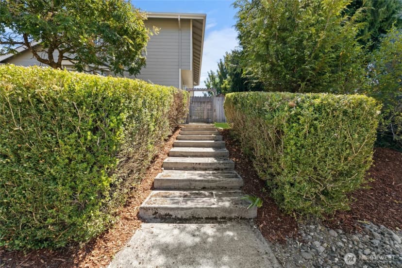 Property photo for 1955 S 370th Court, Federal Way photo 36