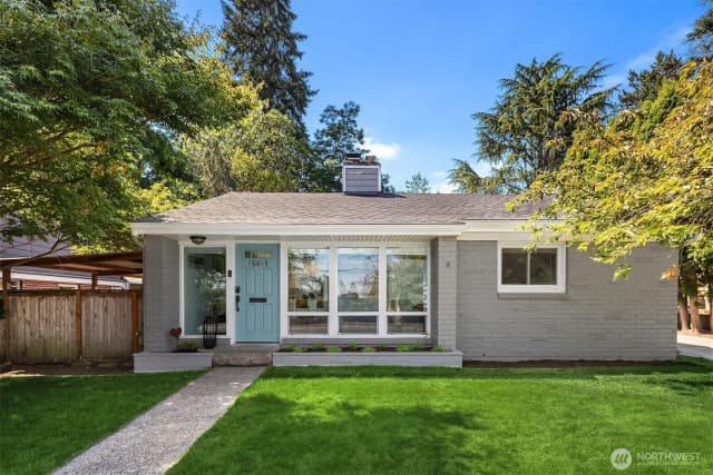 Property photo for 15015 27th Avenue Ne, Shoreline