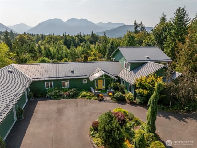 Property photo for 853 Merrill Way, Port Angeles