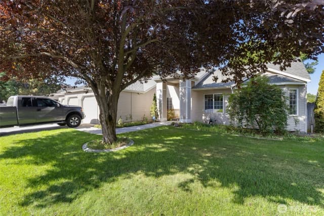 Property photo for 905 N Pittsburg Street, Kennewick photo 2
