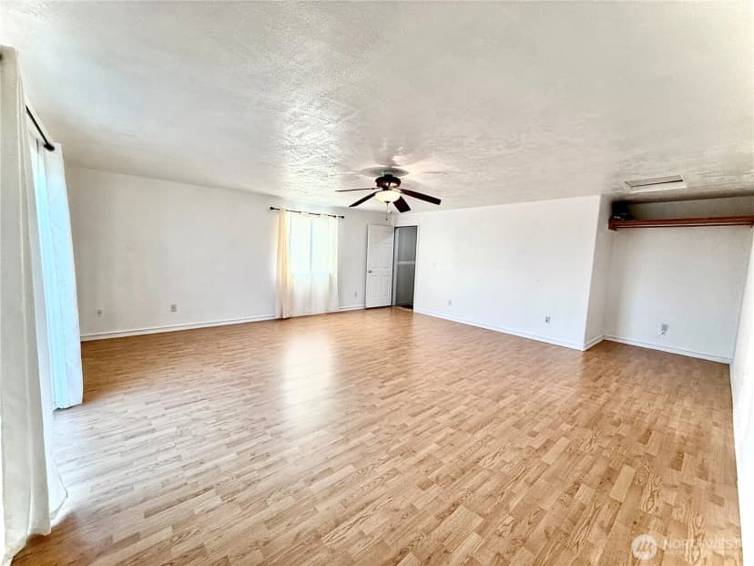 Property photo for 6404 Enzian Falls Drive, Pasco photo 17