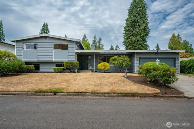 Property photo for 510 Nw 201st Place, Shoreline