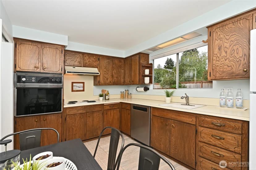 Property photo for 510 Nw 201st Place, Shoreline photo 6