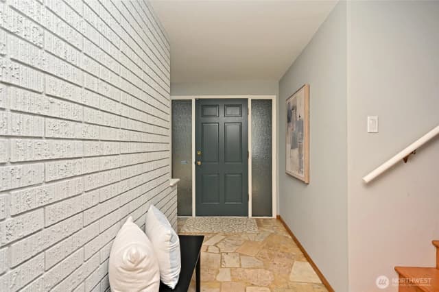 Property photo for 510 Nw 201st Place, Shoreline photo 3
