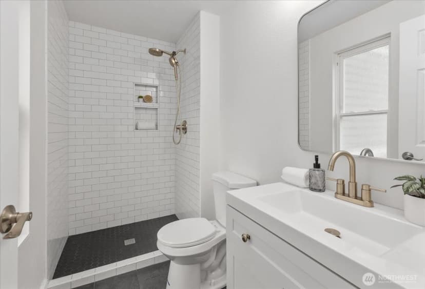 Property photo for 11202 Ne 140th Street, Kirkland photo 24