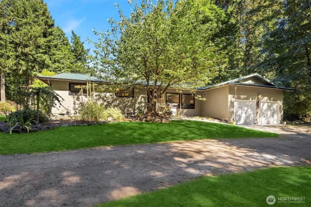 Property photo for 10780 Hyla Avenue Ne, Bainbridge Island photo 3