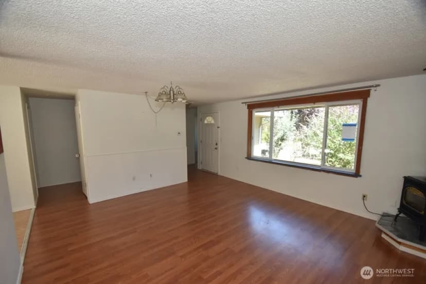 Property photo for 1119 N Viewmont Drive, Mount Vernon photo 3