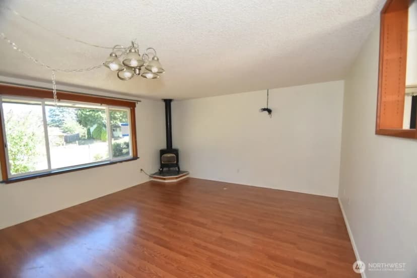 Property photo for 1119 N Viewmont Drive, Mount Vernon photo 4