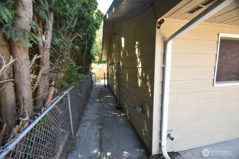 Property photo for 1119 N Viewmont Drive, Mount Vernon photo 19