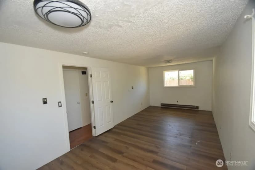 Property photo for 1119 N Viewmont Drive, Mount Vernon photo 14