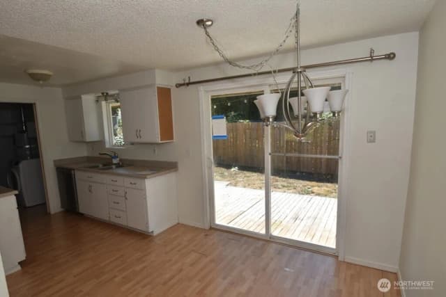 Property photo for 1119 N Viewmont Drive, Mount Vernon photo 5
