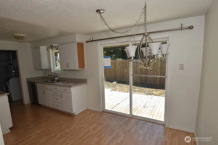 Property photo for 1119 N Viewmont Drive, Mount Vernon photo 5