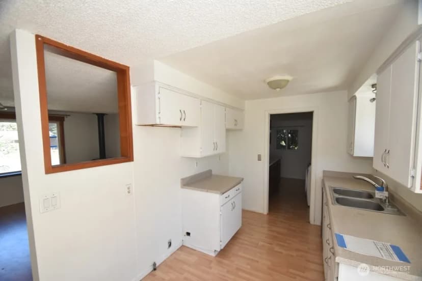 Property photo for 1119 N Viewmont Drive, Mount Vernon photo 9