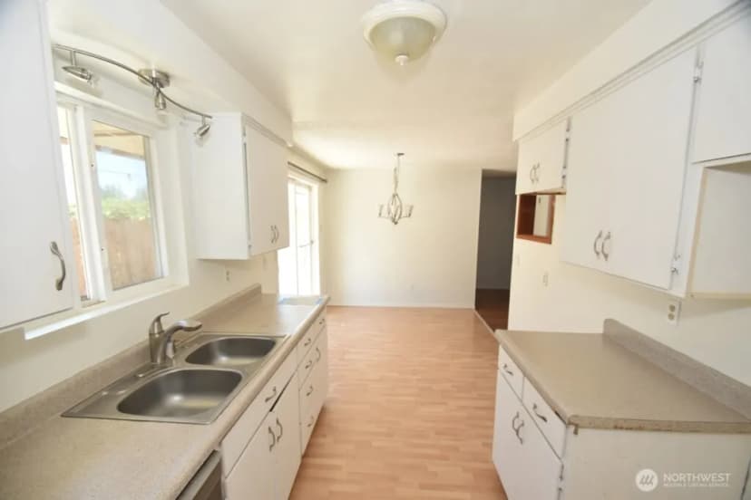 Property photo for 1119 N Viewmont Drive, Mount Vernon photo 7