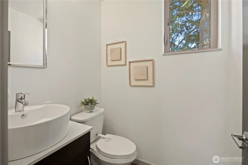 Property photo for 506 N 105th Street, Seattle photo 15