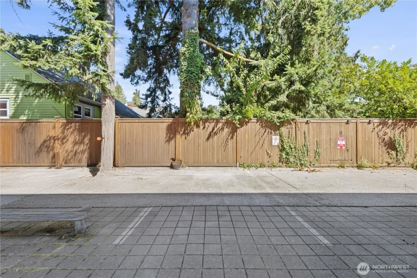 Property photo for 506 N 105th Street, Seattle photo 26