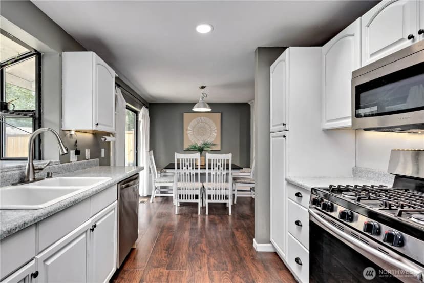 Property photo for 4060 Se Saxon Court, Port Orchard photo 10