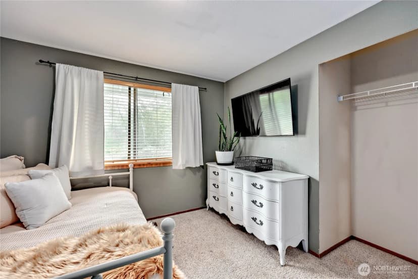 Property photo for 4060 Se Saxon Court, Port Orchard photo 20