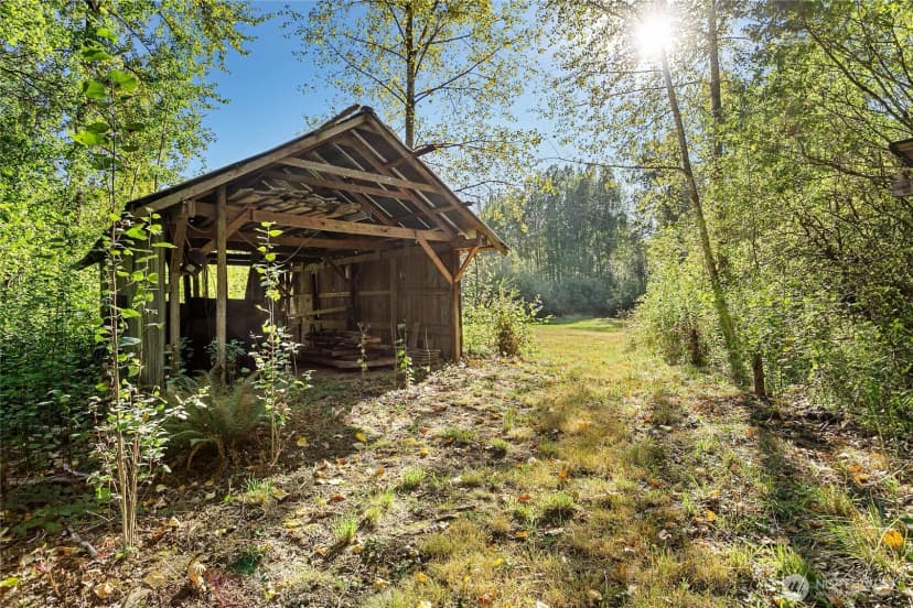 Property photo for 4975 Mission Road, Bellingham photo 6