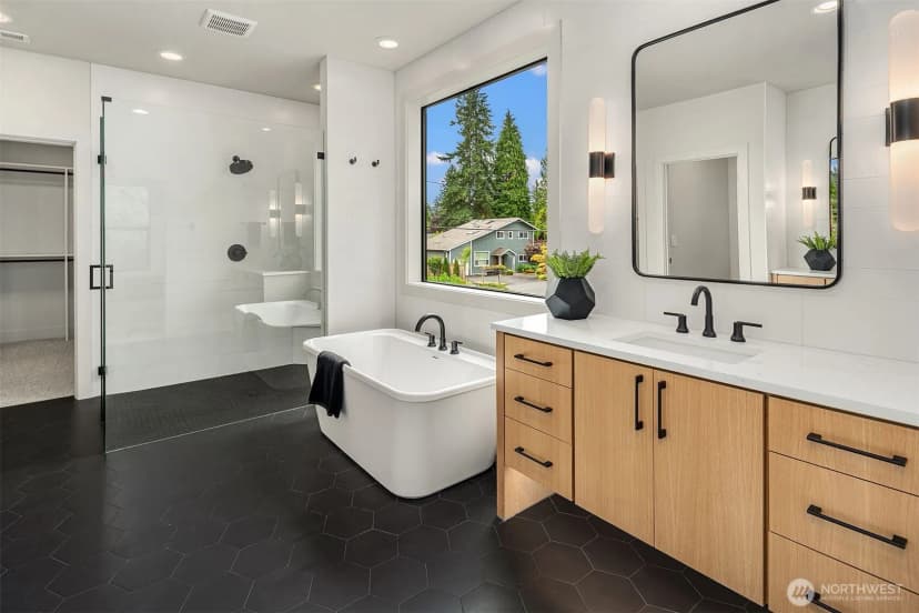 Property photo for 16648 Ne 12th Street, Bellevue photo 21