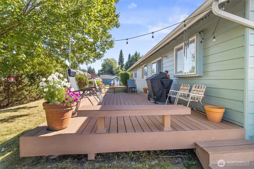 Property photo for 812 S Pine Court, Lynden photo 24