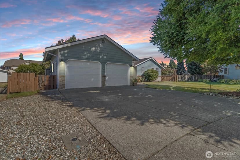 Property photo for 812 S Pine Court, Lynden photo 40