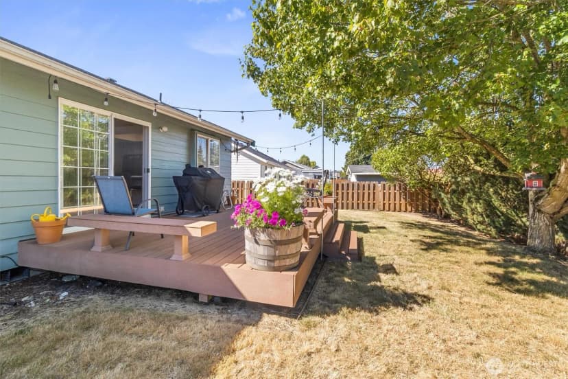 Property photo for 812 S Pine Court, Lynden photo 29