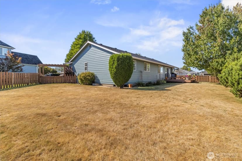 Property photo for 812 S Pine Court, Lynden photo 25