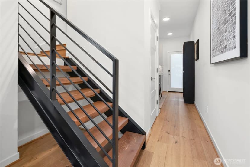 Property photo for 618 N 49th Street, Seattle photo 15