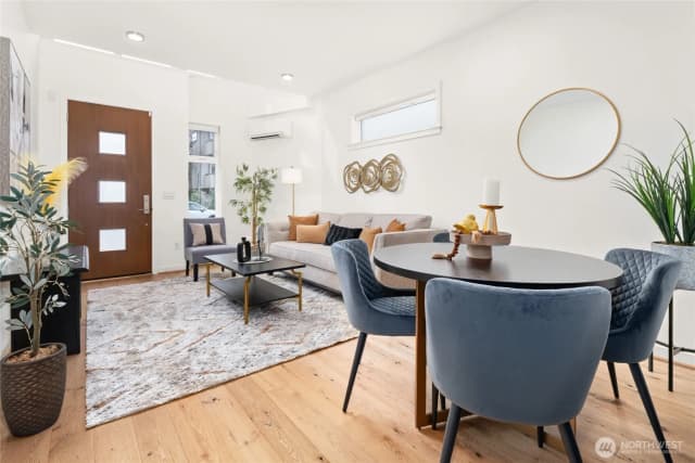 Property photo for 618 N 49th Street, Seattle photo 5