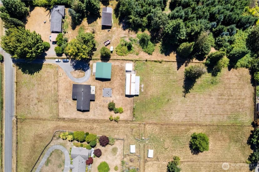 Property photo for 42727 208th Avenue Se, Enumclaw photo 21