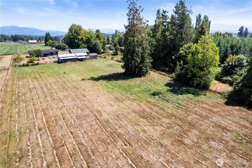 Property photo for 42727 208th Avenue Se, Enumclaw photo 22