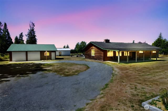 Property photo for 42727 208th Avenue Se, Enumclaw