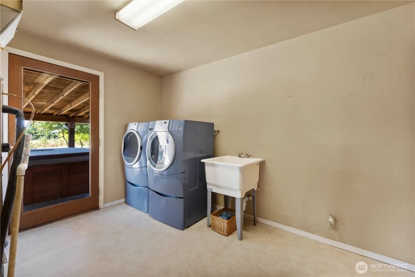 Property photo for 42727 208th Avenue Se, Enumclaw photo 18