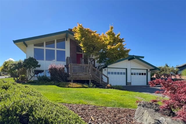 Property photo for 1822 E Lauridsen Boulevard, Port Angeles photo 4