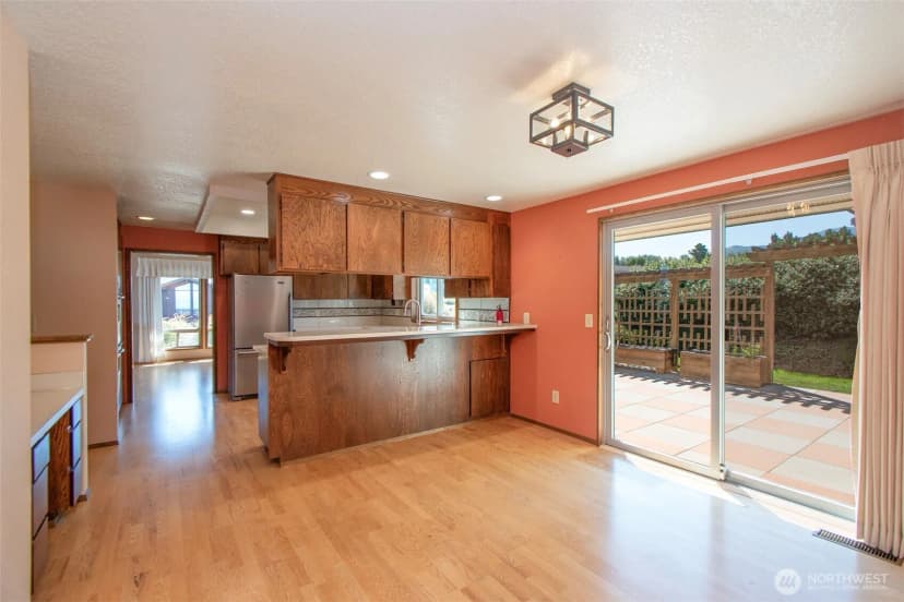 Property photo for 1822 E Lauridsen Boulevard, Port Angeles photo 16