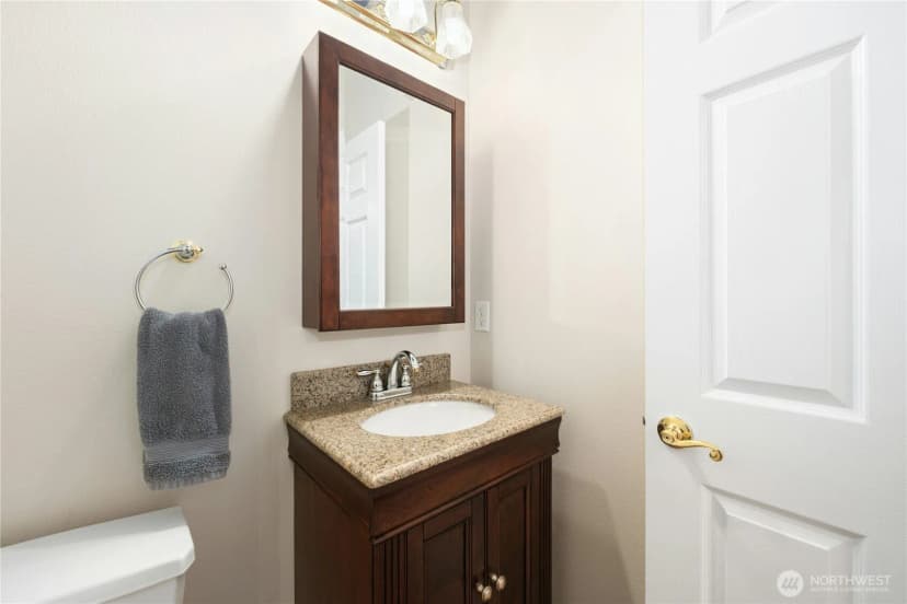 Property photo for 400 Cessna Court E, Eatonville photo 27
