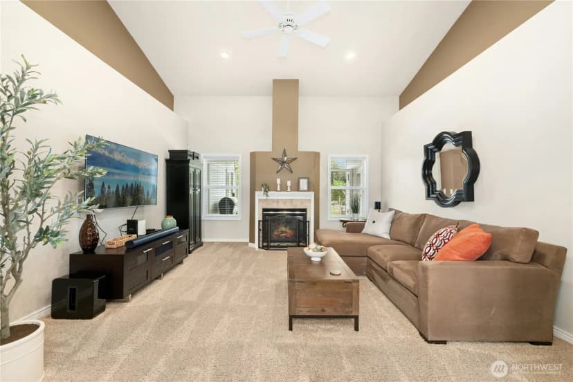Property photo for 400 Cessna Court E, Eatonville photo 6
