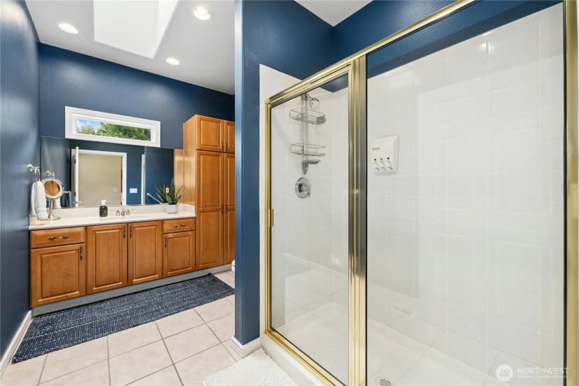 Property photo for 400 Cessna Court E, Eatonville photo 26