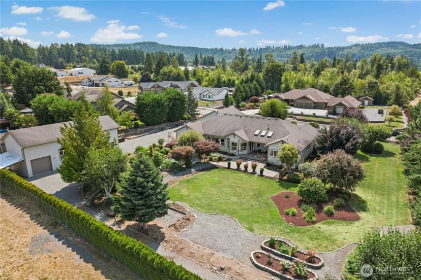Property photo for 400 Cessna Court E, Eatonville photo 36
