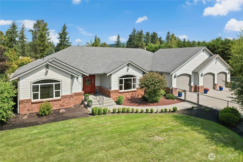 Property photo for 400 Cessna Court E, Eatonville photo 3