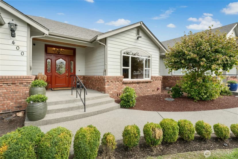Property photo for 400 Cessna Court E, Eatonville photo 4