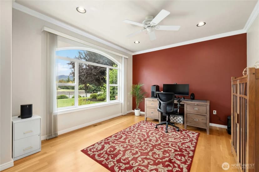 Property photo for 400 Cessna Court E, Eatonville photo 23