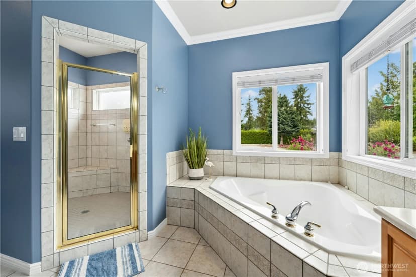 Property photo for 400 Cessna Court E, Eatonville photo 22