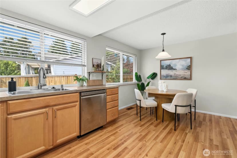 Property photo for 14241 112th Avenue Ne, Kirkland photo 9