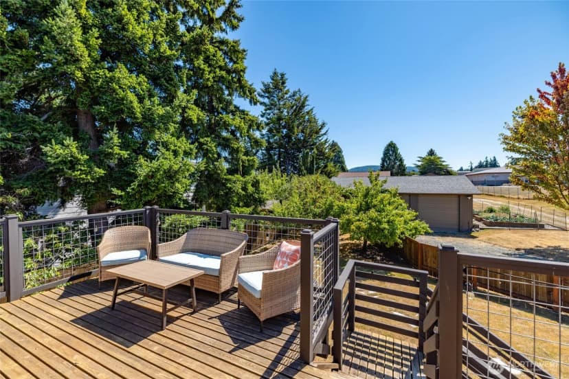 Property photo for 1421 24th Street, Anacortes photo 10
