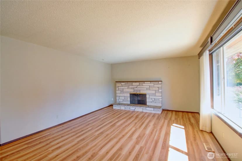 Property photo for 101 Rainbow Drive, Burlington photo 3