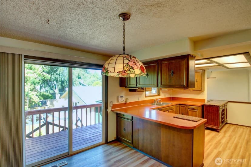 Property photo for 101 Rainbow Drive, Burlington photo 5