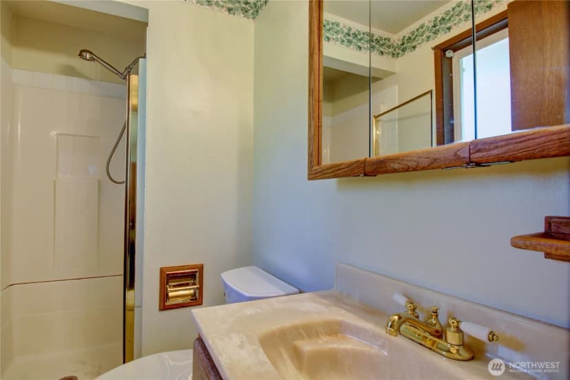 Property photo for 101 Rainbow Drive, Burlington photo 14