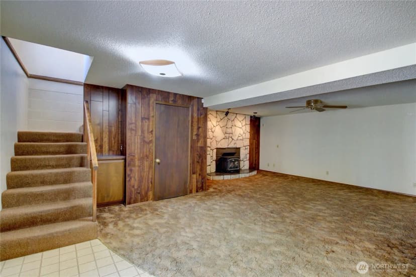 Property photo for 101 Rainbow Drive, Burlington photo 19